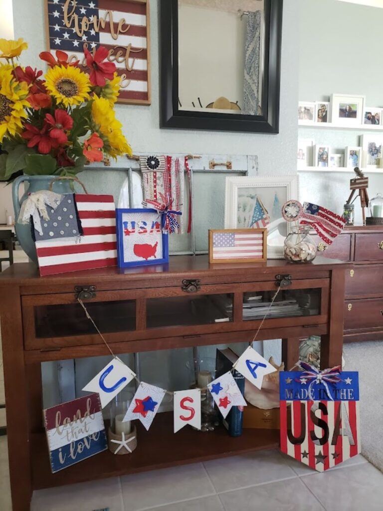 patriotic-decor-flag-entryway-USA