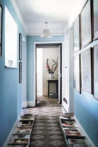 ocean-blue-hallway-the-right-paint-color-can-transform-a-dull-hallway-into-a-vibrant-space