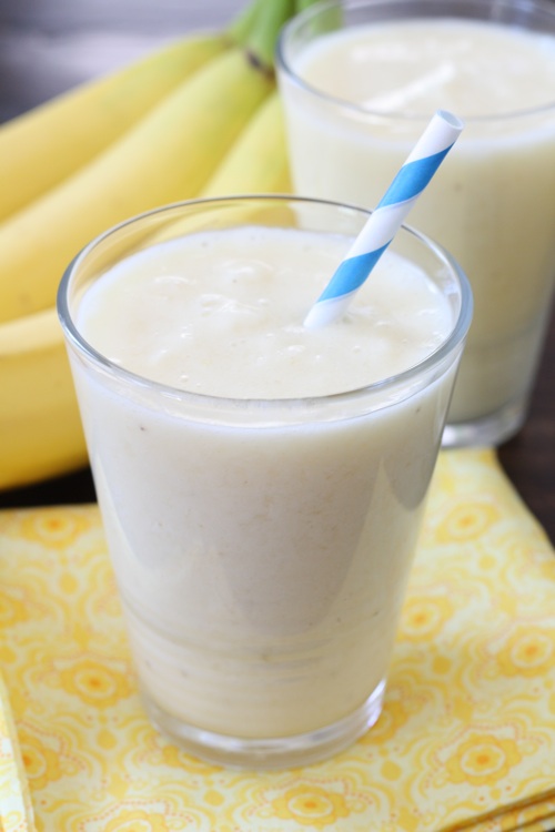 pineapple-coconut-banana-smoothie-summer-drinks