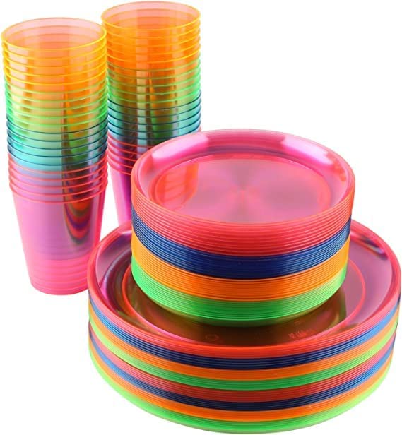outdoor party plates and cups