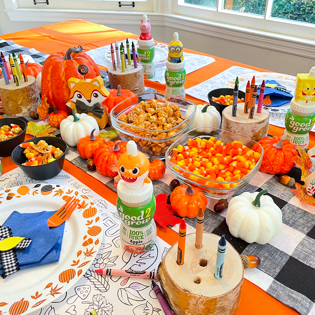 tablescape for kid's table at thanksgiving