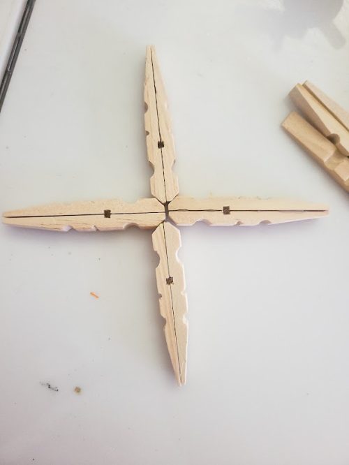 Snowflake-clothespin-Christmas-ornament-DIY-beginning-layout