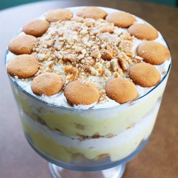 banana pudding trifle in a glass dish dinner recipes for a crowd